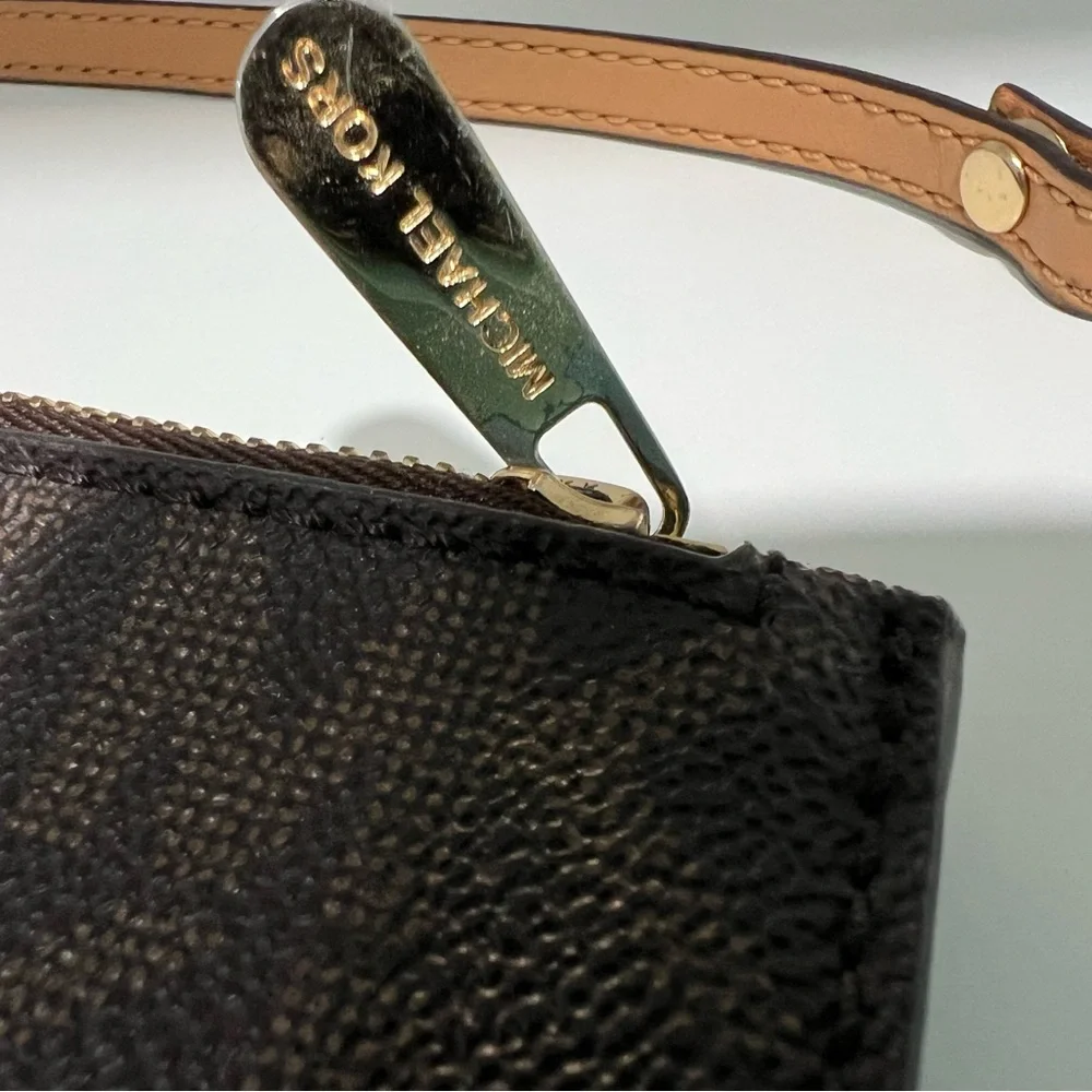 Michael Kors Brown Wristlet, wallet or insert - Picture 3 of 11
